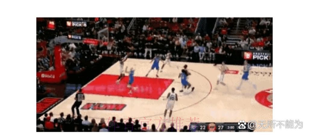 杰伦威抢断反击 飞身暴扣点燃全场 杰伦威抢断反击 飞身暴扣点燃全场